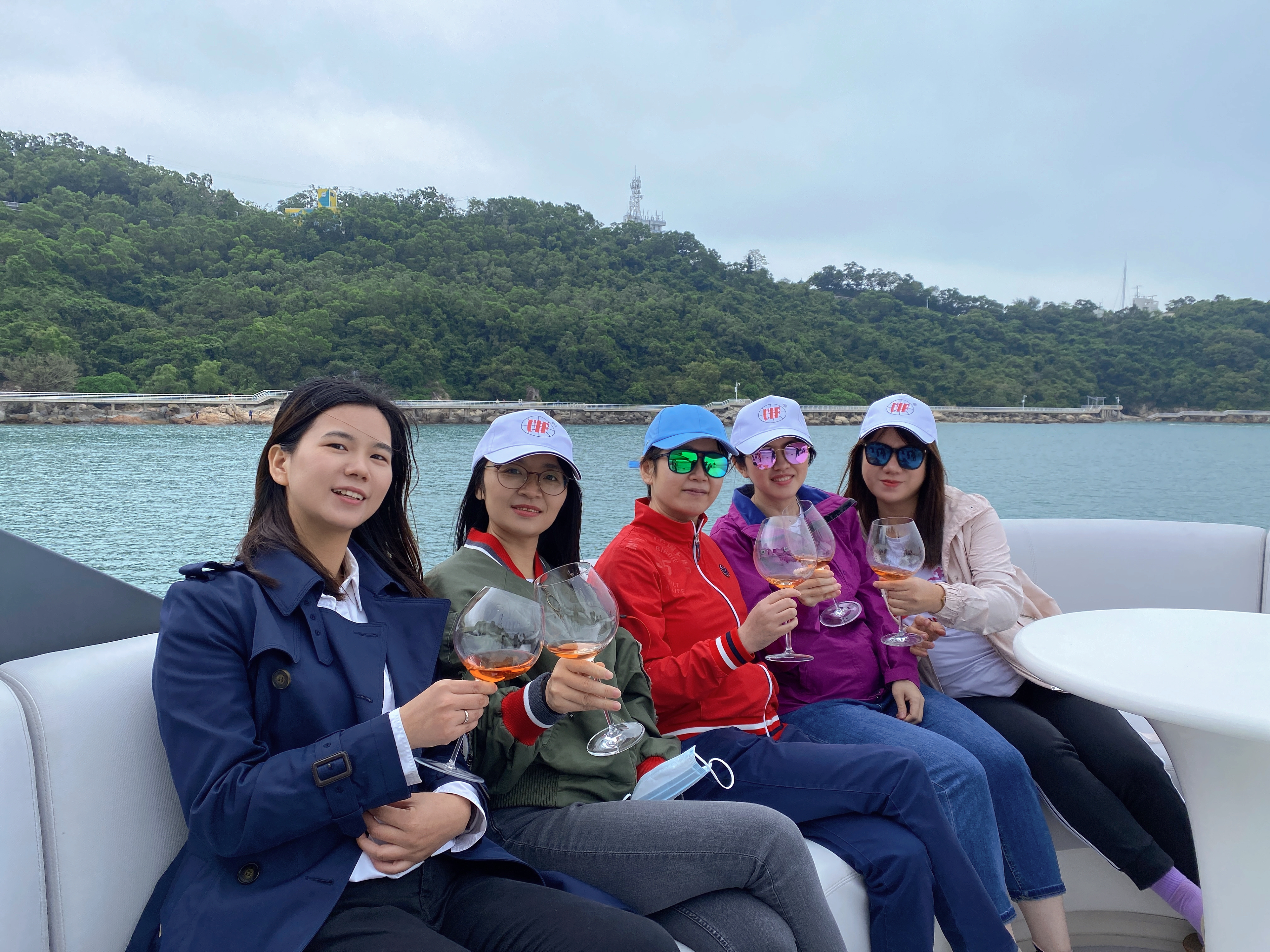 乘風破浪，游艇出海！匯利達國際貨運代理（深圳分公司）2021年團建活動歡樂落幕(圖1)