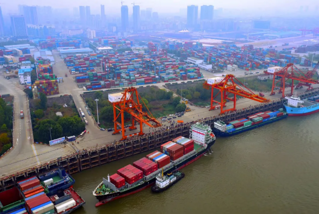 湖北省港口集團貨物吞吐量首次突破一億噸！——國際貨運資訊