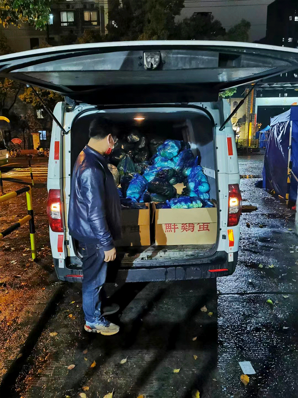 大疫情時代下，見證“小家”的守護——匯利達上海向員工發放生活物資